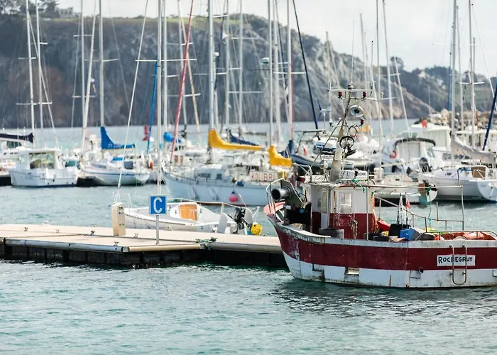 Le Dixmude, Appartement Proche Plage De Morgat